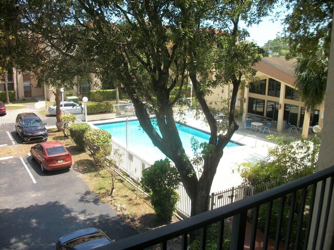 Photo - 14301 N Kendall Dr Condominio Unidad 312B