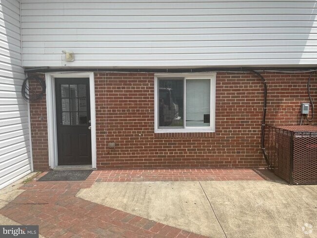 Building Photo - 7140 Harrison Ln Rental