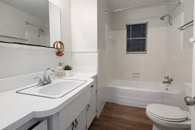 Photo - 5421 S Lee Ave