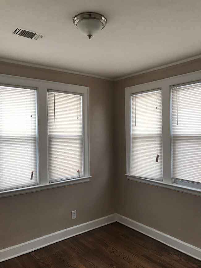 Photo - 3235 W Grand St Unit 2W