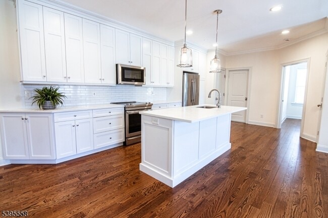 Photo - 29 Euclid Ave Unit 203