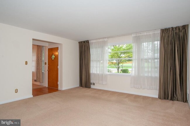 Photo - 5950 Clames Dr