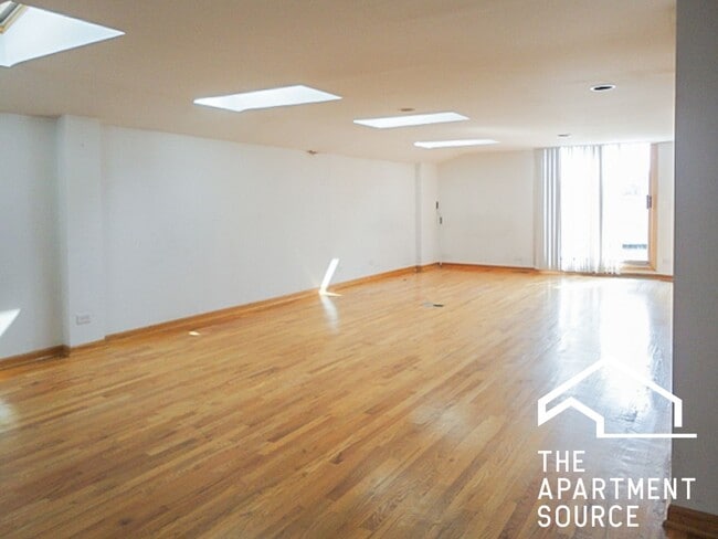 Photo - 2717 N Wayne Ave Unit 3N