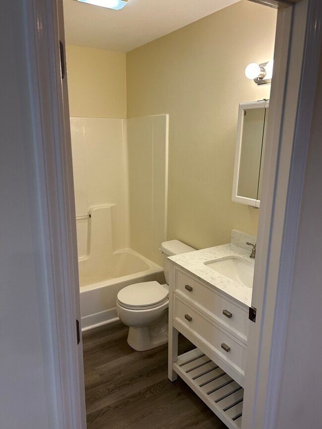 Baño - Maple Tree Apartments