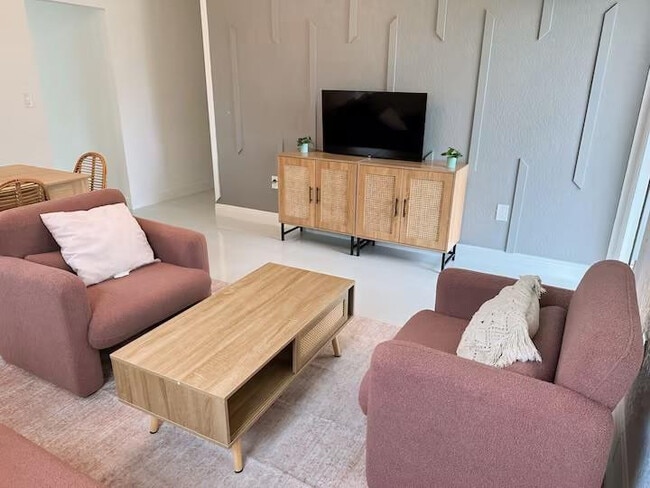 Photo - 1720 NE 146th St