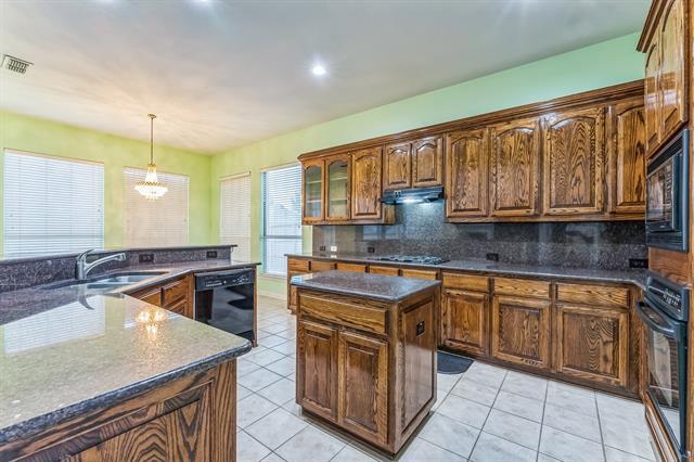 Photo - 1611 Long Prairie Ct