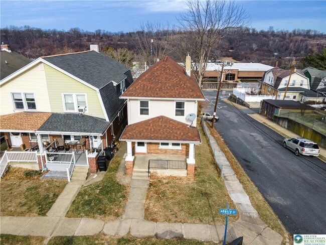 Photo - 2001 Ferry St