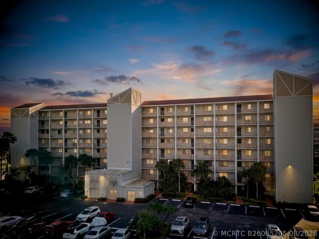 Building Photo - 14475 Strathmore Ln Unit 308