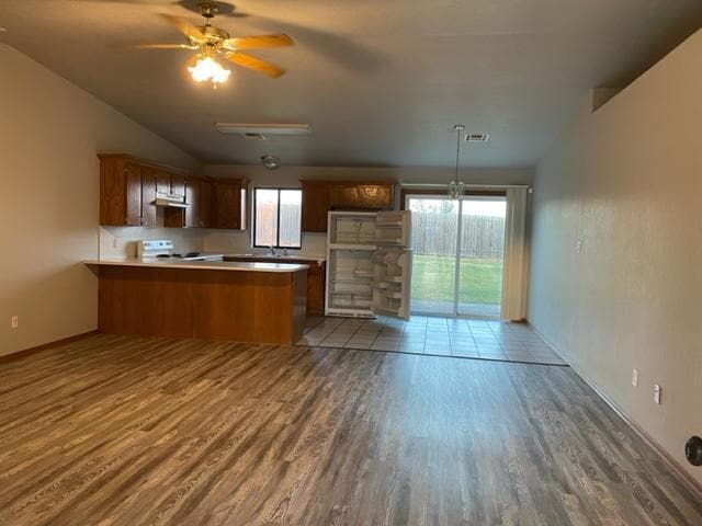 Photo - 216 SE Heather Ln