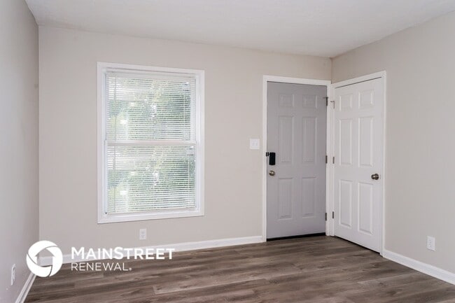 Photo - 309 Downes Ln