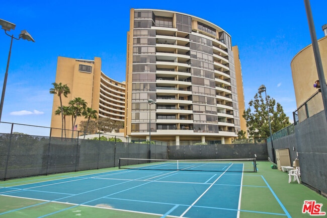 Building Photo - 4316 Marina City Dr Unit 521C Rental