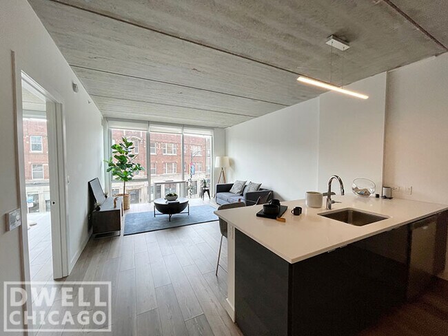 Building Photo - 3914 N Broadway St Unit 1 Rental