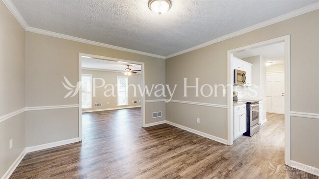 Photo - 2091 Furlong Run