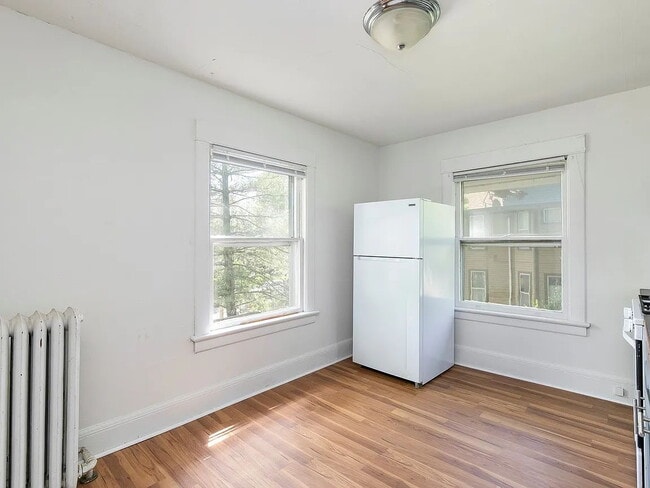Photo - "Charming 2-Bedroom Gem with Ample Space on Cottage Grove Avenue!" Unit 3