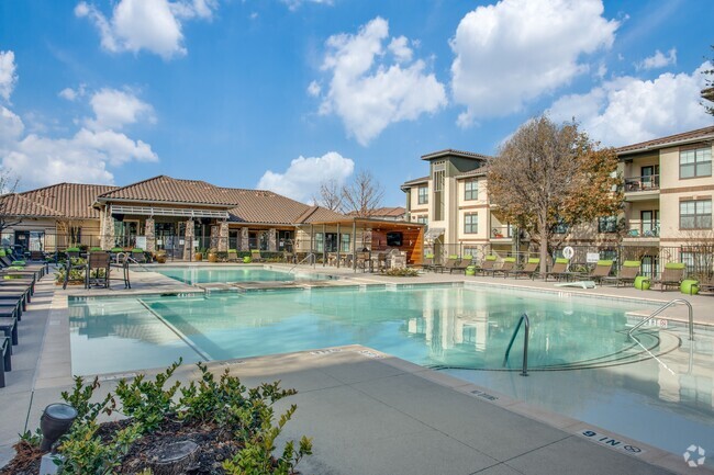 Building Photo - The Greens of Fossil Lake Rental