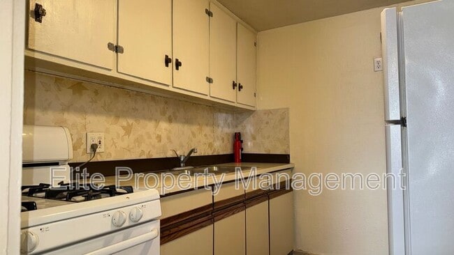 Photo - 2727 Santa Fe Dr Unit APT 2