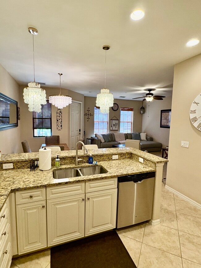 Photo - 11737 Adoncia Way