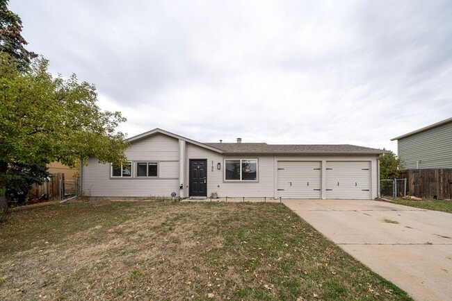 Building Photo - Beautifully Remodeled 3-Bed, 2-Bath Home w...