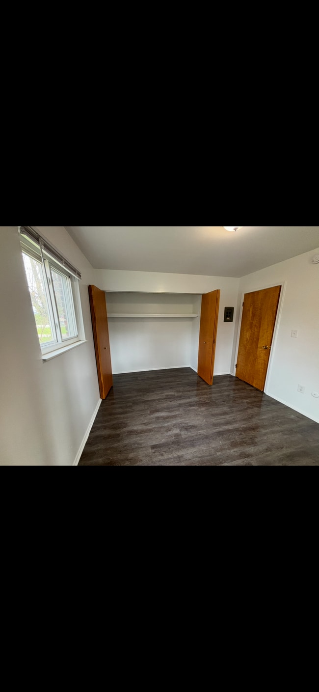 Building Photo - 36741 Hathaway St