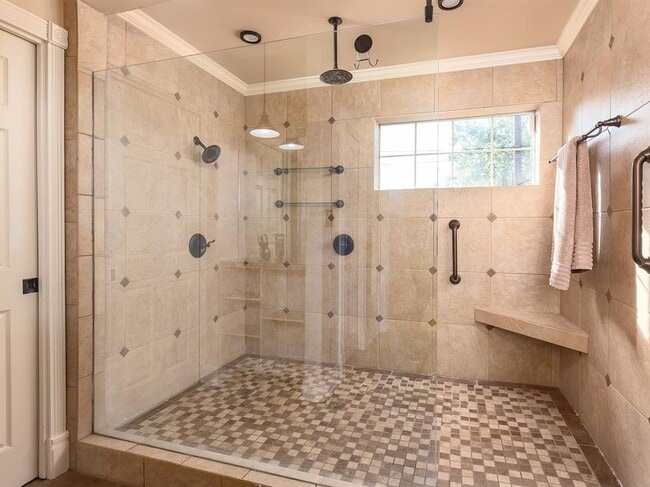 Photo - 1900 Red Rock Dr