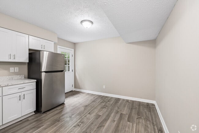 3BR, 1.5BA - 1,100SF - Dining Room
