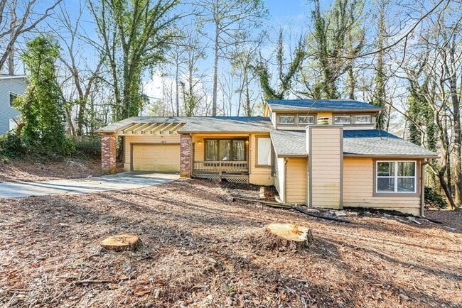 Photo - 1817 Laurel Ridge Dr SW House