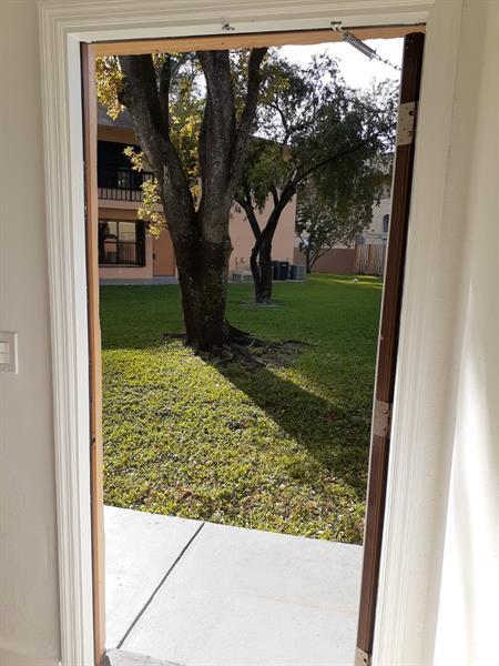 Photo - 2735 W 66th St Apartamento