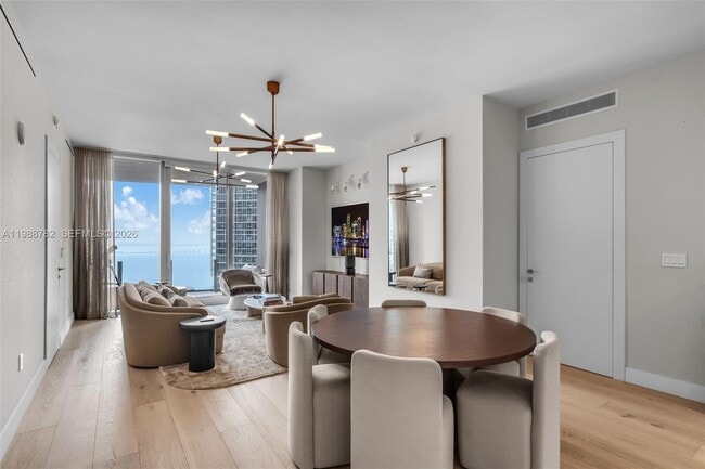 Photo - 300 Biscayne Blvd Way Unidad 2605W