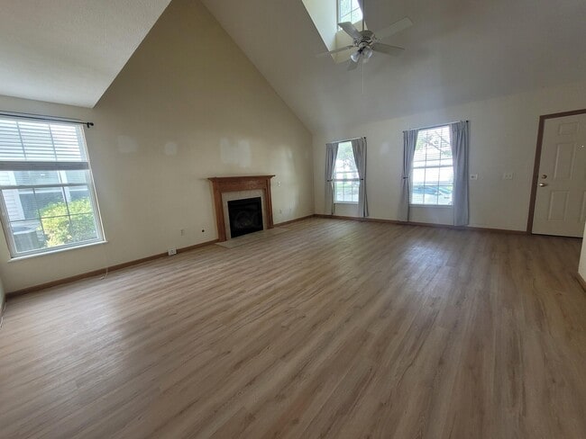 Photo - 6015 Myrick Rd