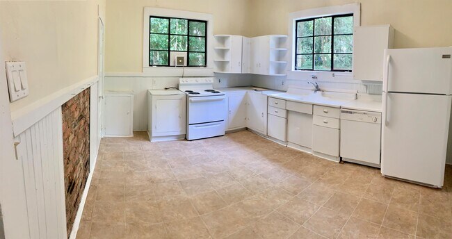 Photo - 179 Park Ave