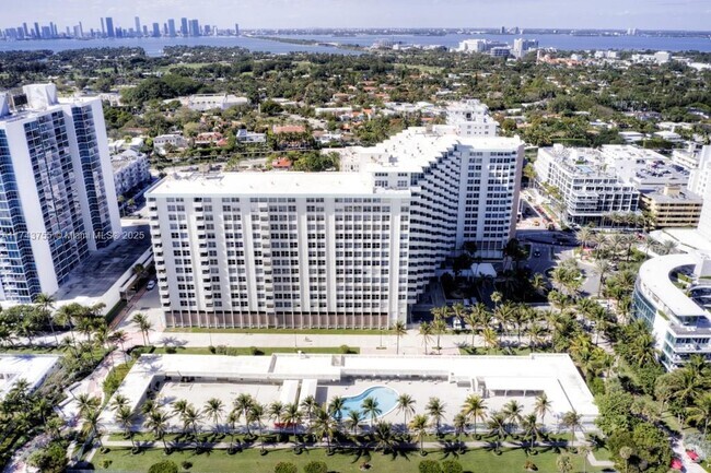 Building Photo - 2899 Collins Ave Unit # 1203 Rental