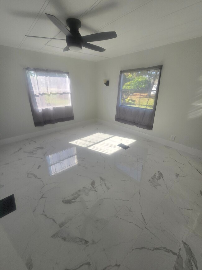 Building Photo - 1900 Augusta Rd