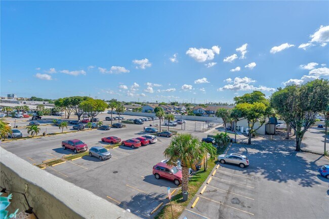 Photo - 10000 NW 80th Ct Unit 2456