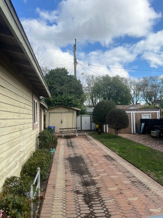 Photo - 1026 Glendon Ct