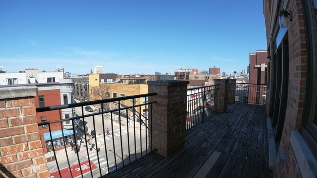 Photo - 1701 W Chicago Ave