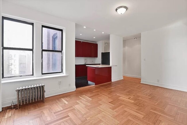 Photo - 825 Walton Ave