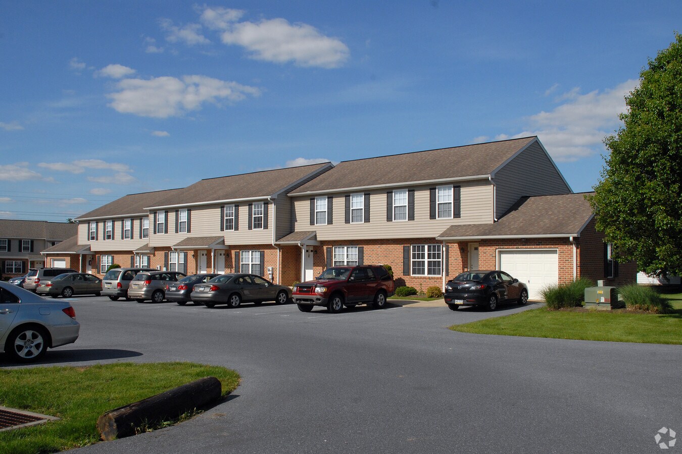 Photo - Ambleside Townhouses