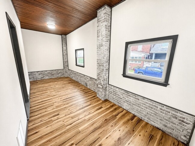 Photo - 946 29th St Unit 946 29th Street Altoona