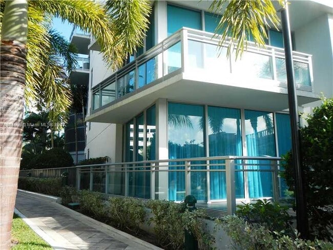 Building Photo - 2950 NE 188th St Unit #101 Rental