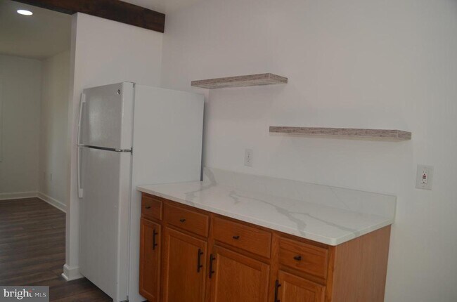 Photo - 267 Longford Ct