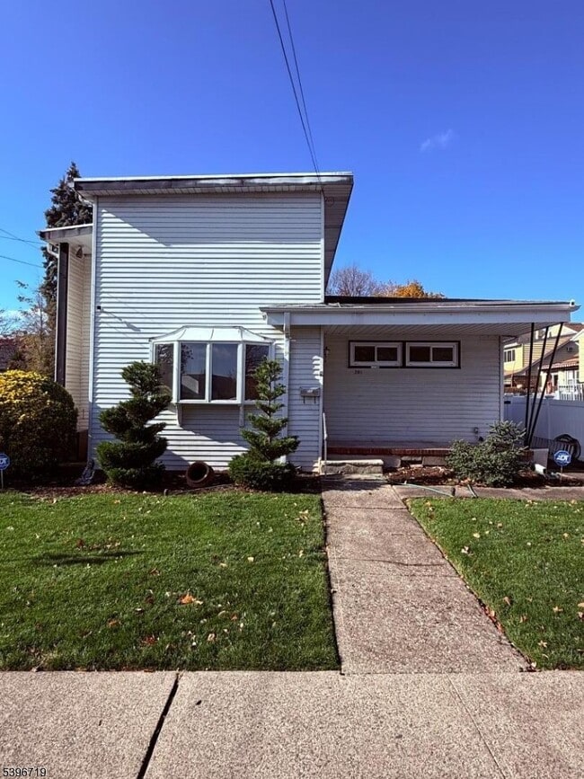 Building Photo - 201 4th St