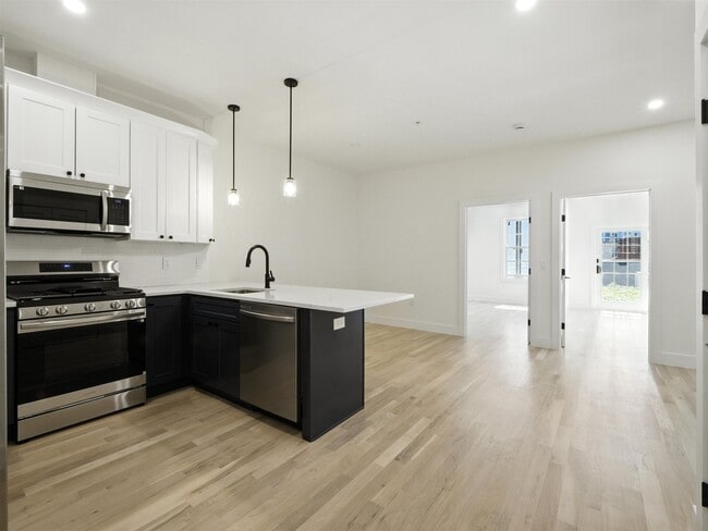 Building Photo - 633 Newark Ave Unit 201 Rental