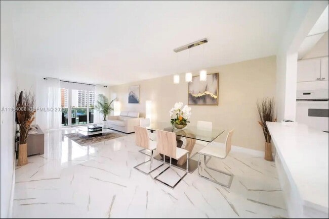 Photo - 19370 Collins Ave Unit 511