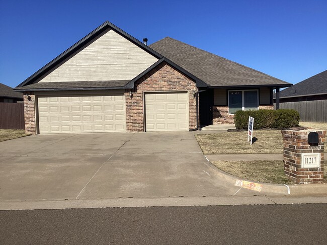 Building Photo - 11217 NW 102nd St