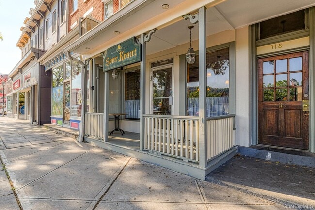 Building Photo - 118 Main St Unit 4