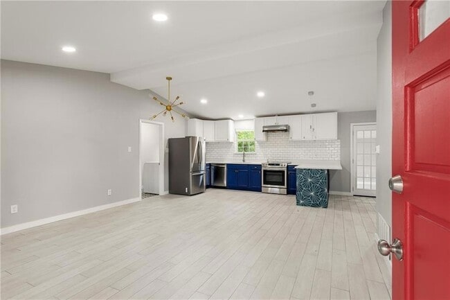 Photo - 102 W St Johns Ave