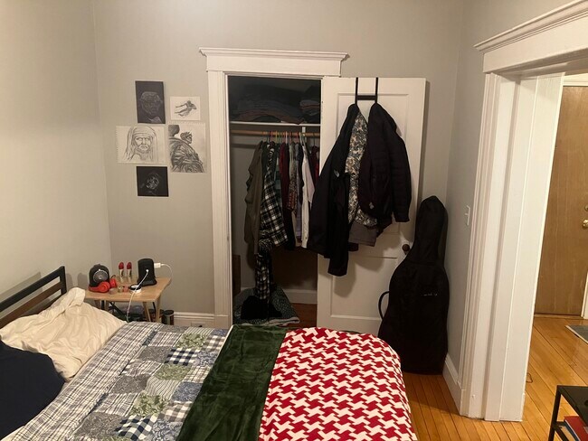 Photo - 126 Jersey St