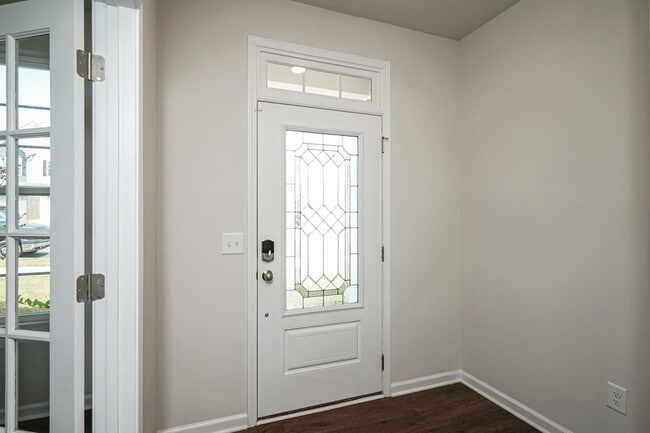 Photo - Lovely 3 Bed 2.5 Bath Townhome