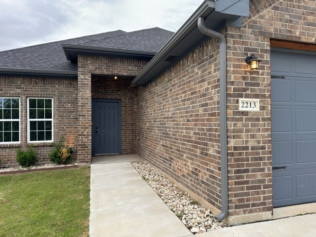 Photo - 2213 Beverly Dr