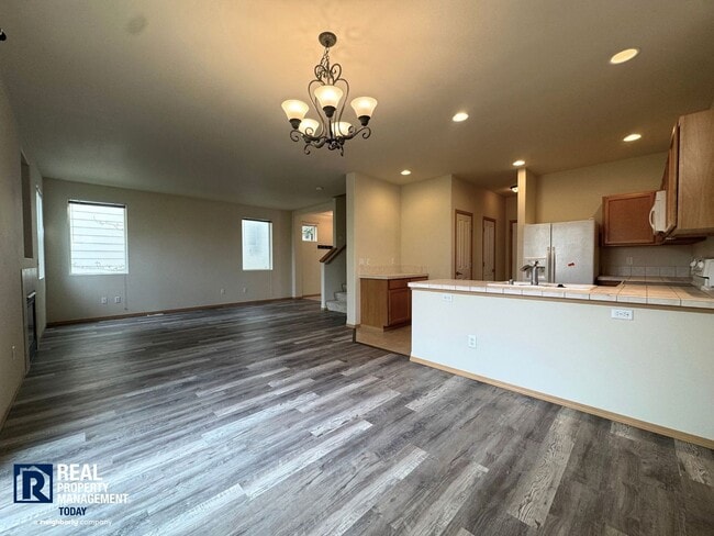 Photo - 3BR Silver Creek Home w/ Loft, Fireplace & 2-Car Garage!!